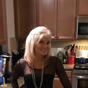 Meet your Posher, Elaine